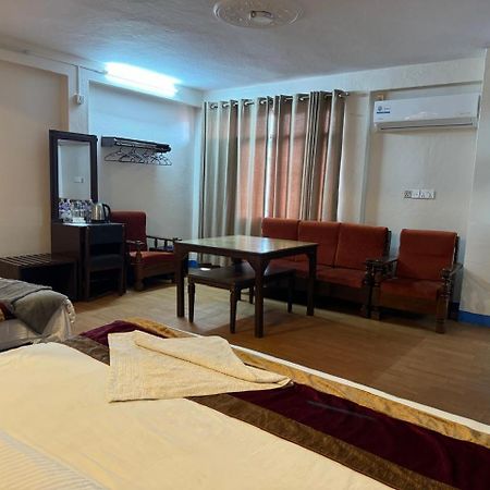 Hotel Silver Jubilee Katmandu Dış mekan fotoğraf