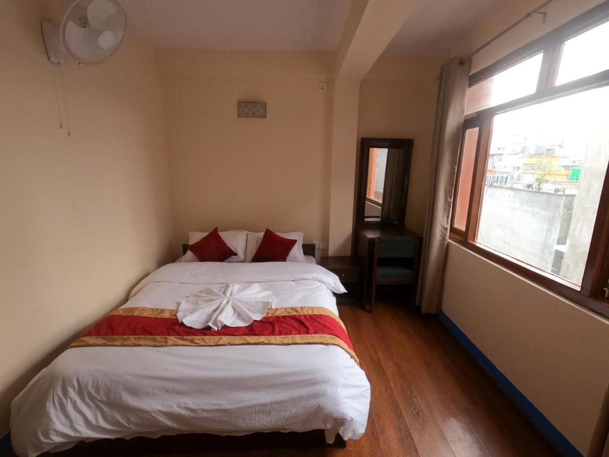 Hotel Silver Jubilee Katmandu Dış mekan fotoğraf