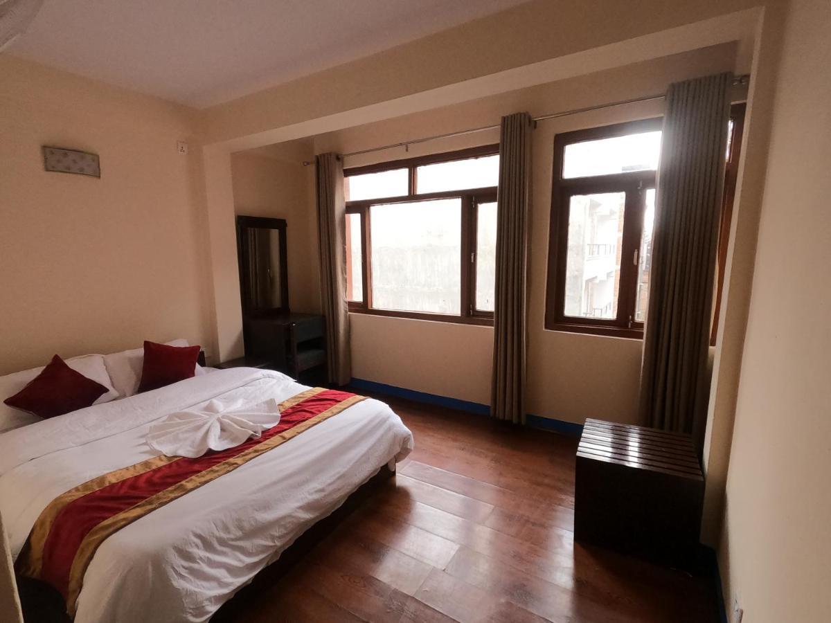 Hotel Silver Jubilee Katmandu Dış mekan fotoğraf