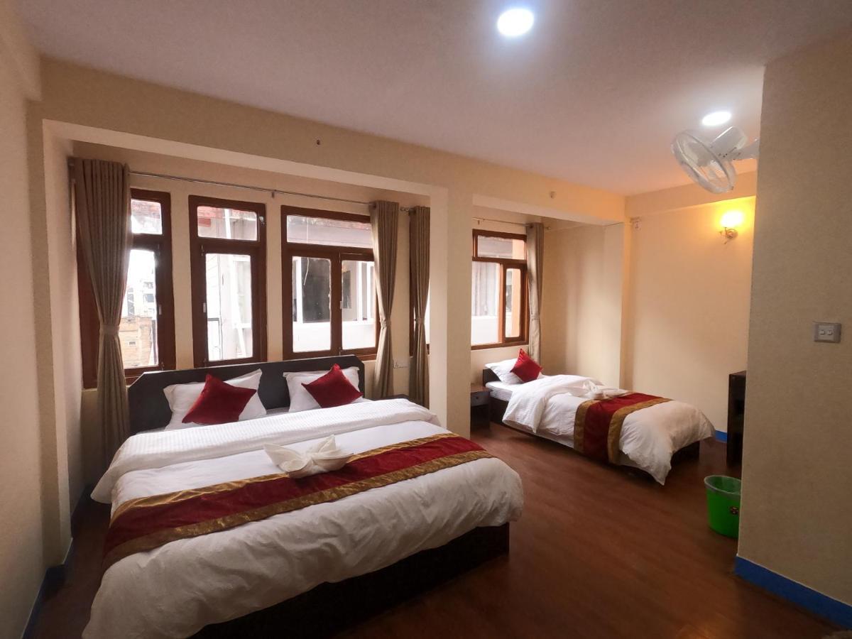 Hotel Silver Jubilee Katmandu Dış mekan fotoğraf