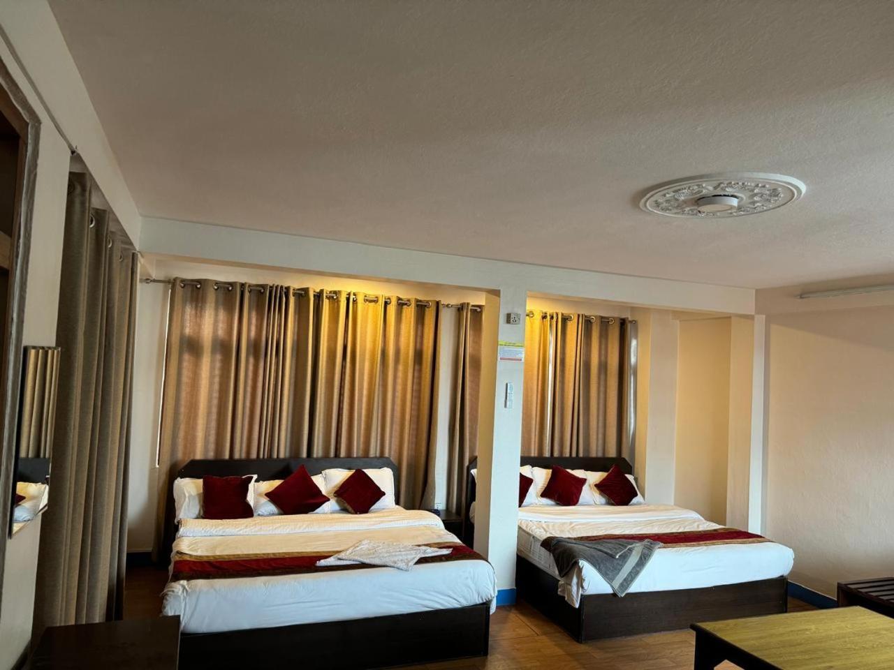 Hotel Silver Jubilee Katmandu Dış mekan fotoğraf