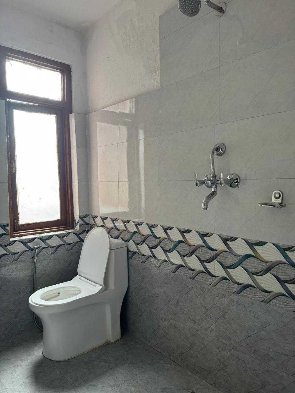 Hotel Silver Jubilee Katmandu Dış mekan fotoğraf