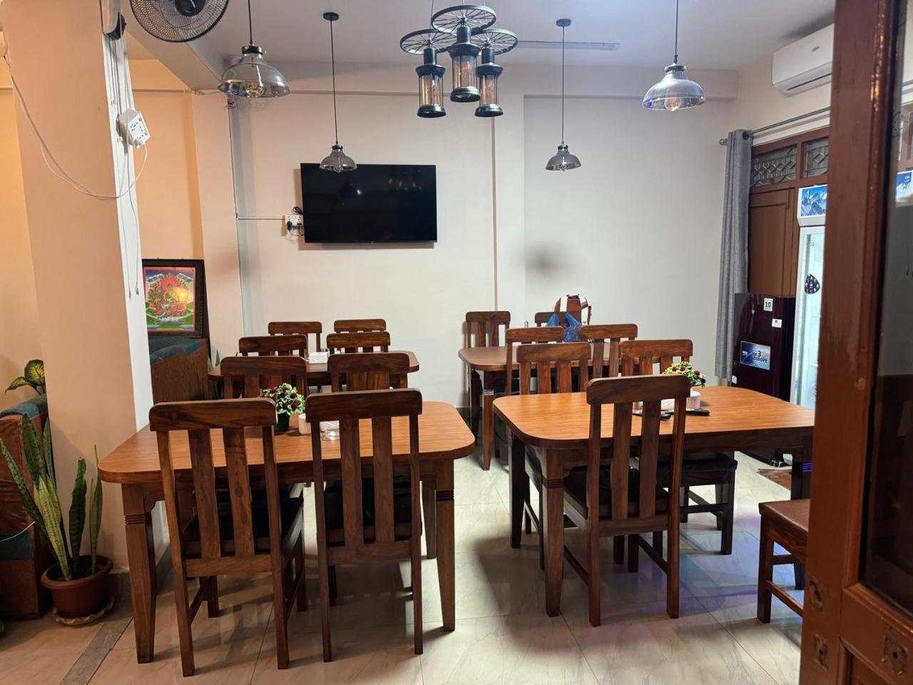 Hotel Silver Jubilee Katmandu Dış mekan fotoğraf